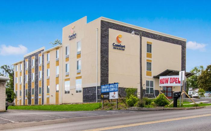 Comfort Inn & Suites Harrisburg - Hershey West
