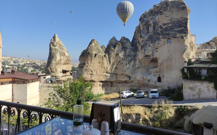 Elegance Cave Suites