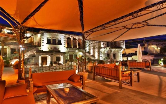 Harman Cave Hotel