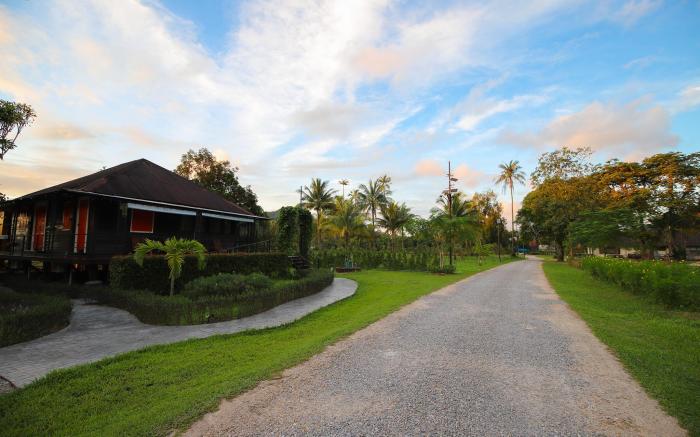ST Resort