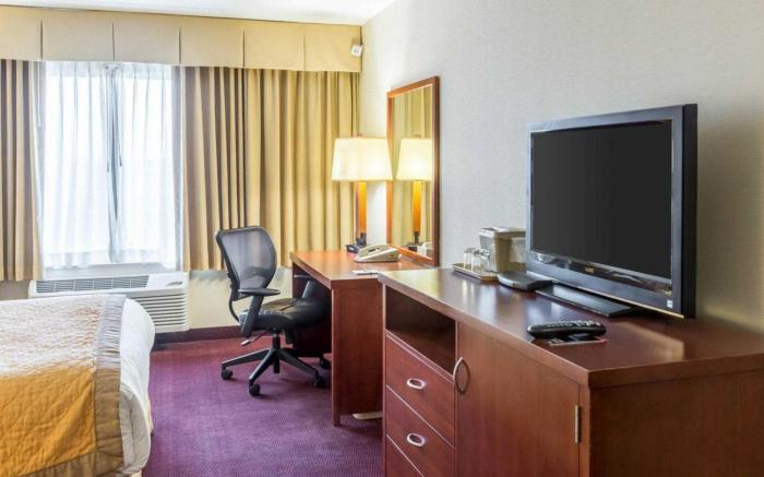 Clarion Hotel Somerset - New Brunswick