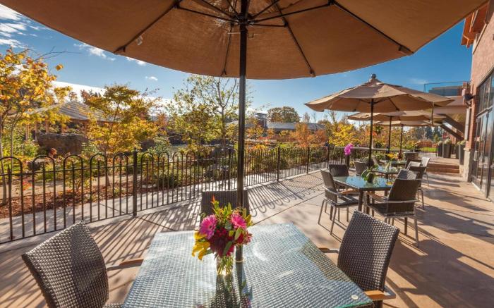 Best Western Premier Boulder Falls Inn