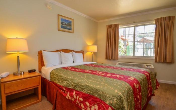 Bay Front Inn - Downtown Santa Cruz