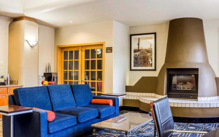 Fairfield Inn & Suites Scottsdale Old Town