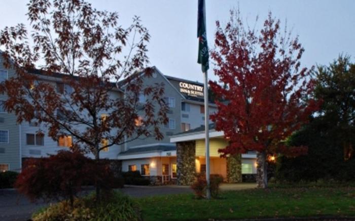 Country Inn & Suites by Radisson, Portland International Airport, OR