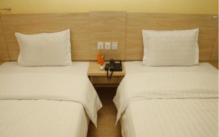 7 Days Inn Beijing Guomao Sihuidong Metro Station