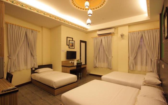 Shamrock Guest House ll