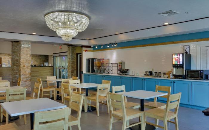 Country Inn & Suites By Radisson, Savannah Gateway, GA