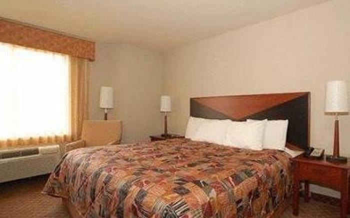 Best Western Plus Woodland Hills Hotel and Suites