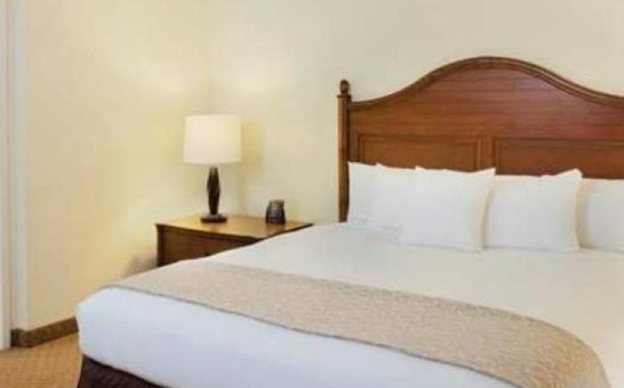DoubleTree by Hilton Hotel West Palm Beach Airport