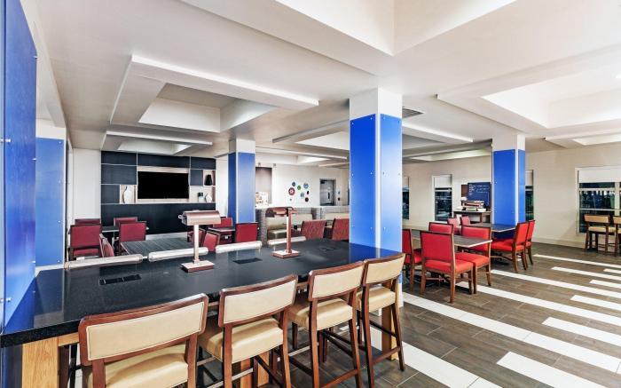 Holiday Inn Express Hotel and Suites Shreveport South Park Plaza By IHG