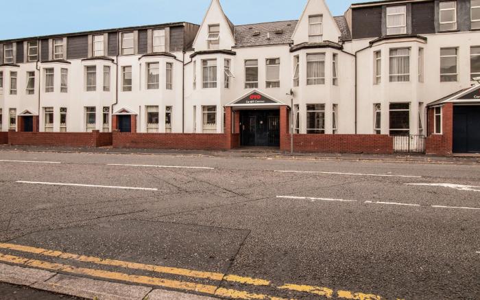 OYO Flagship Cardiff Central