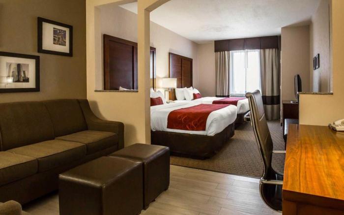 Comfort Suites Stafford Near Sugarland