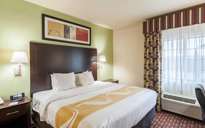 Quality Inn near SeaWorld - Lackland