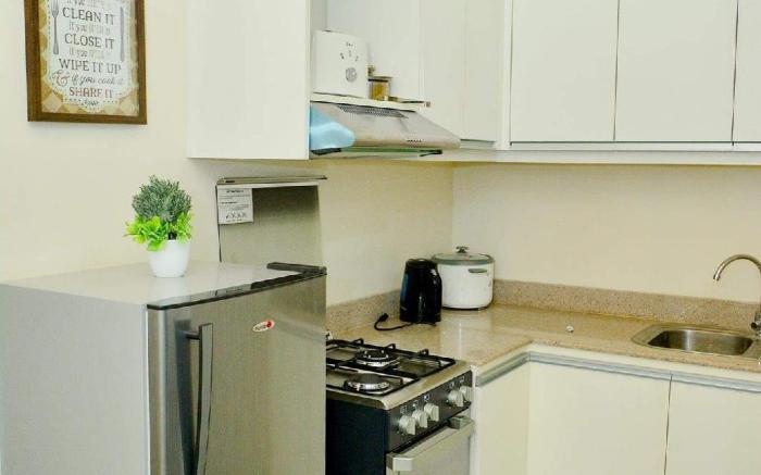 Mailz Haven Door B- Modern 3BR Apartment Near SM
