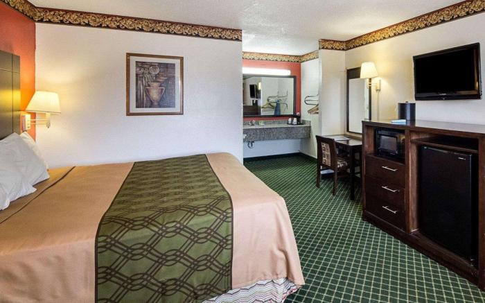 Rodeway Inn San Antonio Lackland AFB - SeaWorld