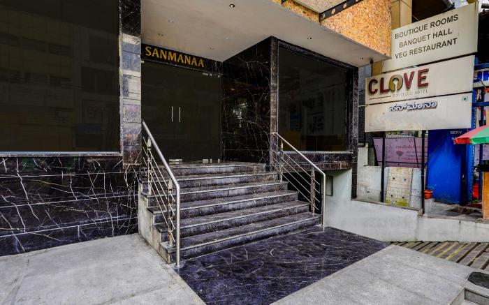 Super Townhouse OAK Clove Boutique Hotel Rajaji Nagar Near Lulu Mall Bengaluru
