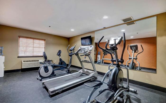 Studio 6  Lenexa, KS - Overland Park