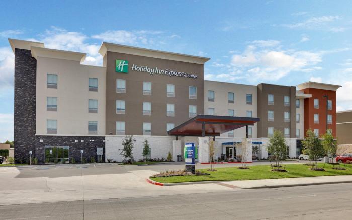 Holiday Inn Express And Suites Plano - The Colony By IHG