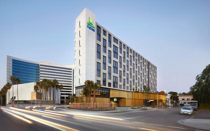 Holiday Inn Express Sydney Airport By IHG
