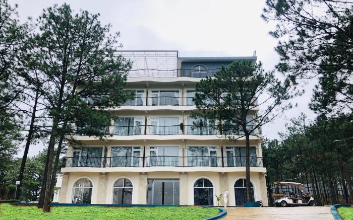 Romeo  Juliet Dalat Resort