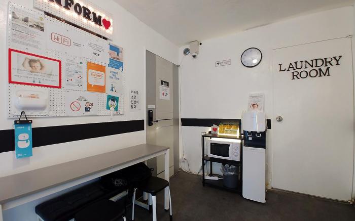 Jun Guesthouse Hongdae