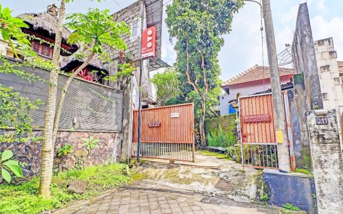 SUPER OYO 1356 Gusti Residence