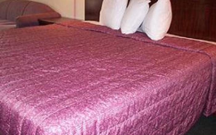 Budgetel Inn & Suites