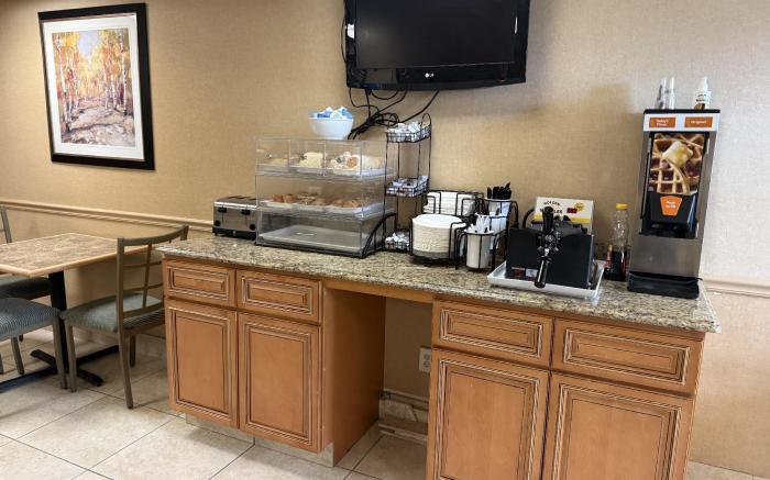 Wingate by Wyndham Livonia