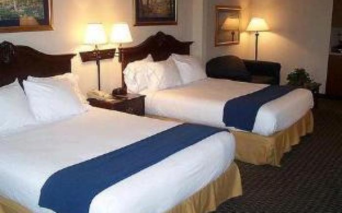 Holiday Inn Express Hotel & Suites Midwest City By IHG