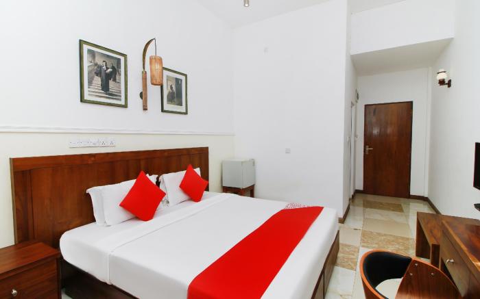 OYO 325 Grand Rockland Hotel