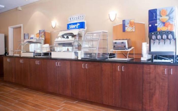 Holiday Inn Express Hotel And Suites Jacksonville South - I-295 By IHG