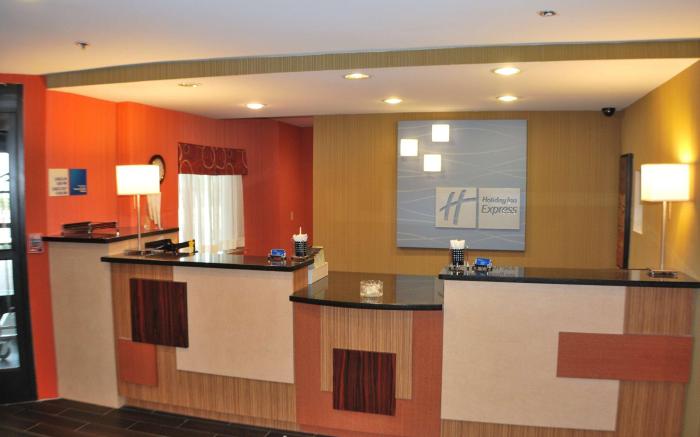 Holiday Inn Express Nashville W-I40 By IHG