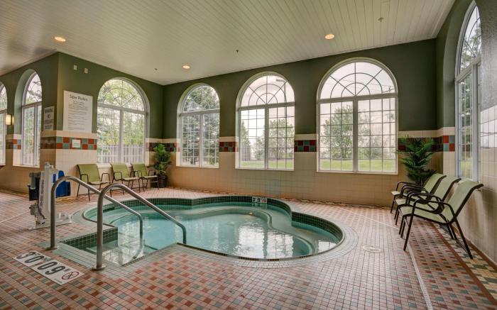 Holiday Inn Milwaukee Airport By IHG