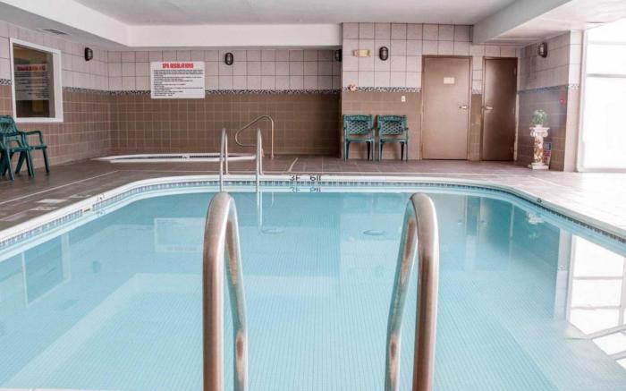 Comfort Suites Omaha Northwest