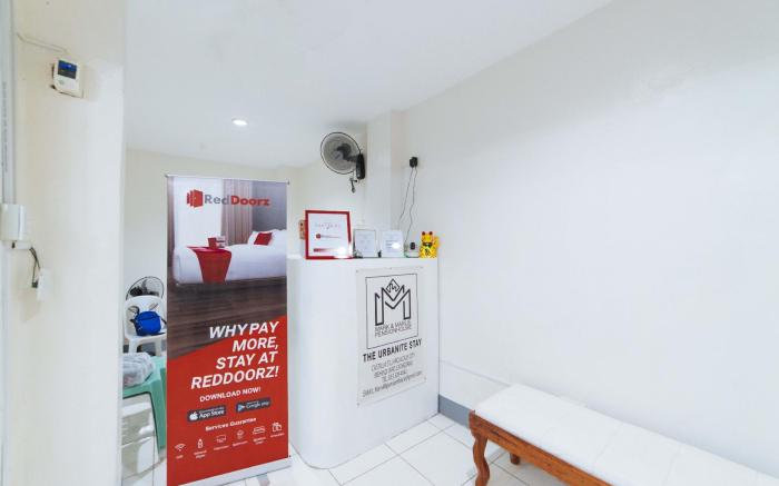 RedDoorz @ Plaza Jaro Iloilo