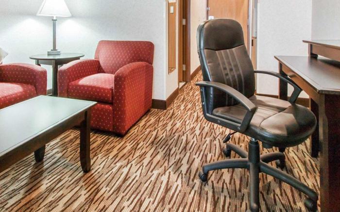 Comfort Suites Portland Airport