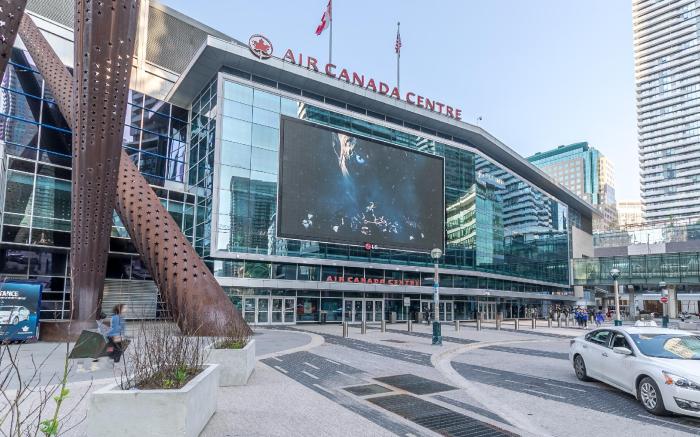 GLOBALSTAY. Maple Leaf Square