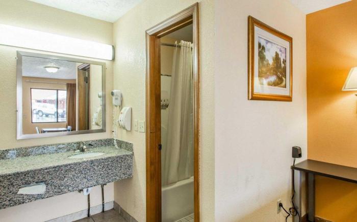 Econo Lodge Nashville North