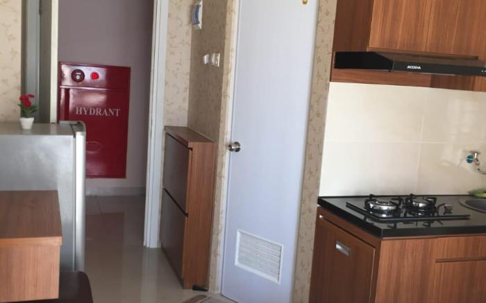 Romantic Studio Apartemen Green Pramuka City