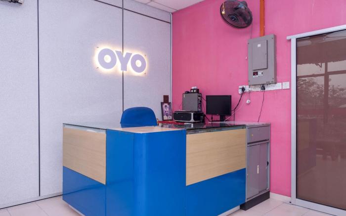 Super OYO 89348 Rg Motel