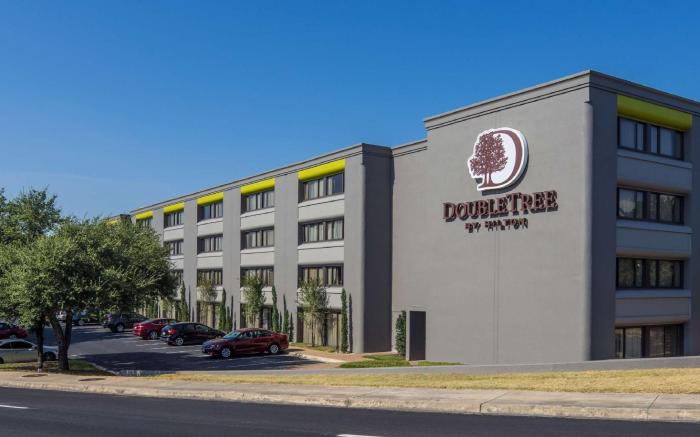 DoubleTree by Hilton Austin Northwest Arboretum