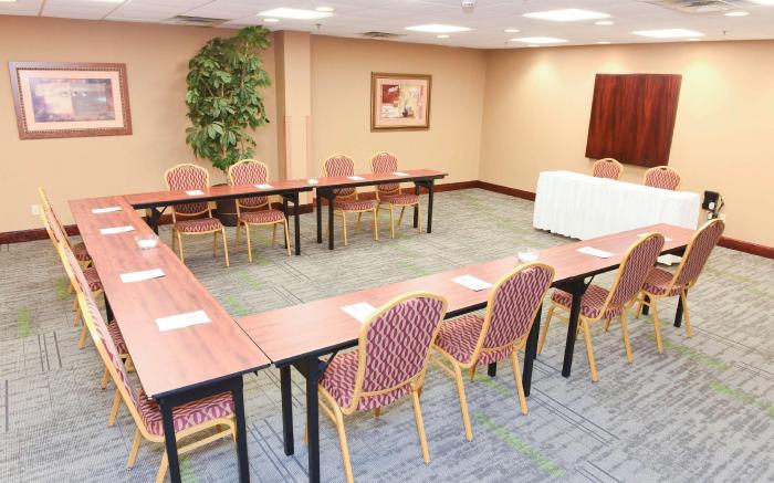 Hampton Inn And Suites Madisonville