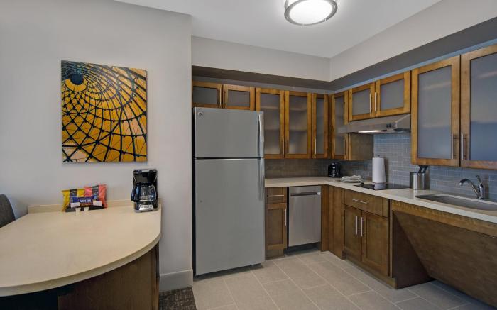 Staybridge Suites Sterling Heights - Detroit Area By IHG