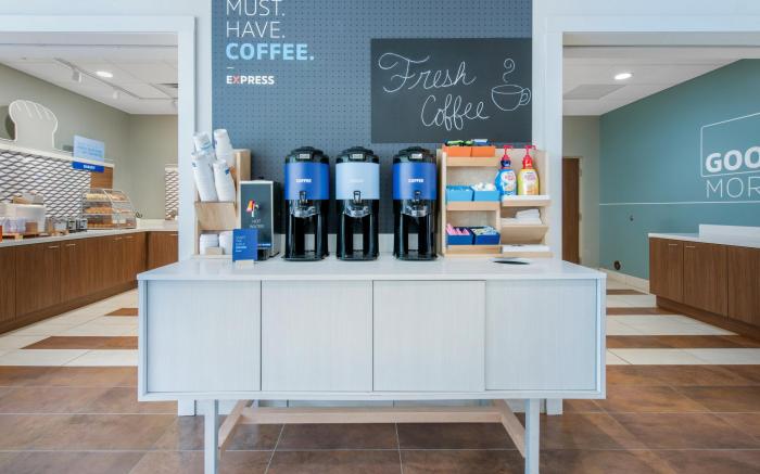 Holiday Inn Express And Suites Ruskin By IHG