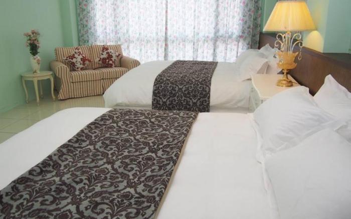 Love Paris Bed and Breakfast