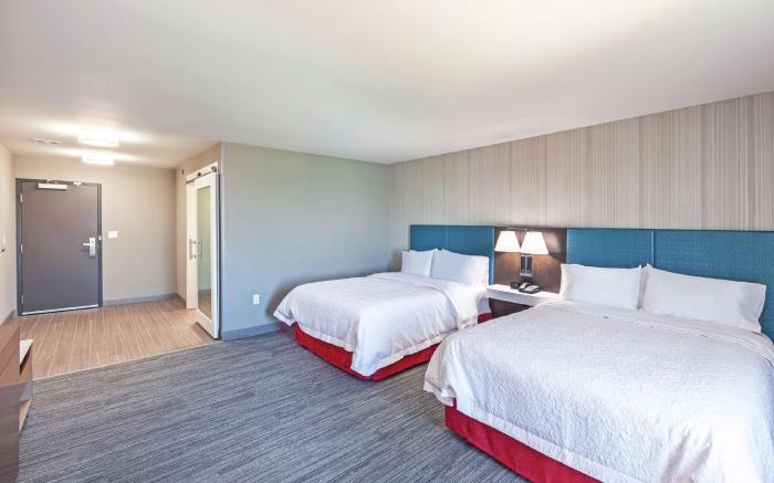 Hampton Inn by Hilton Gardner Conference Center