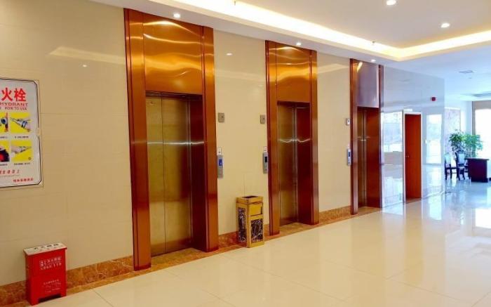 GreenTree Inn Fuyang Technician College