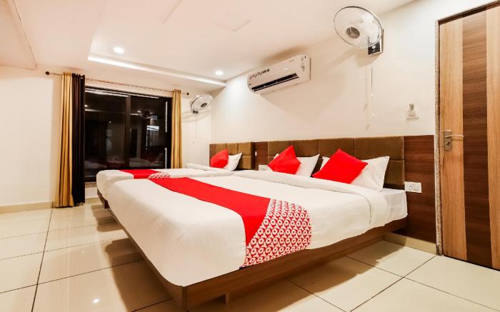 OYO 60873 Hotel Krishna Royal Residency