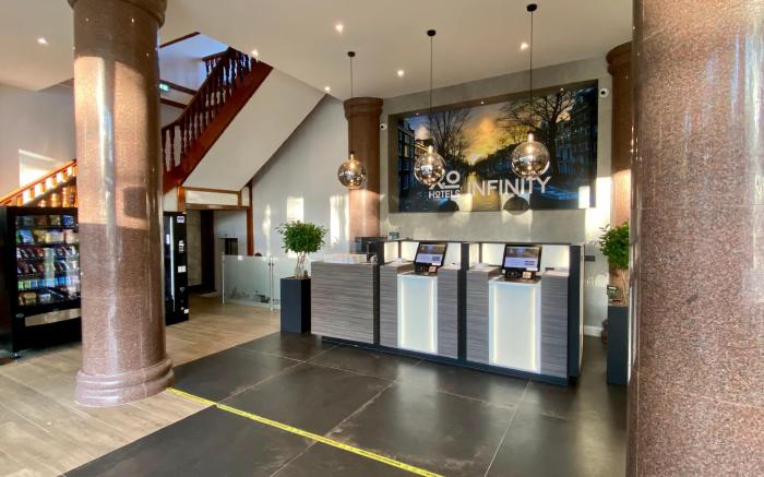 XO Hotels Infinity